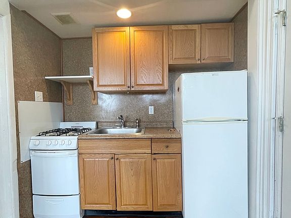 2nd image of 52 N Washington St APT 3F