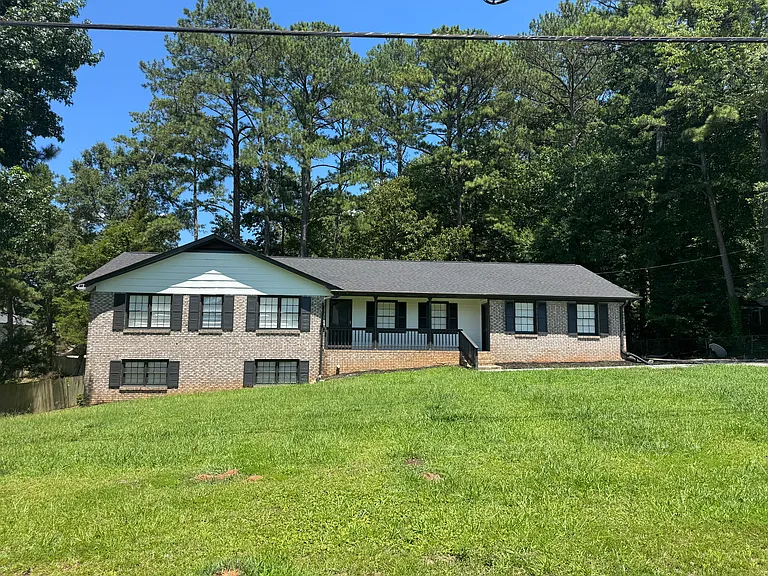 2018 Hewatt Rd — Photo 1
