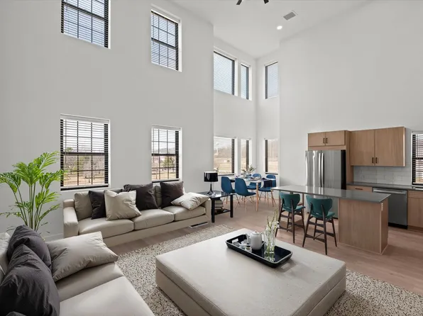 Blume NKC, 2913 N Oak Trafficway #13E3F55E0, Kansas City, MO 64116
