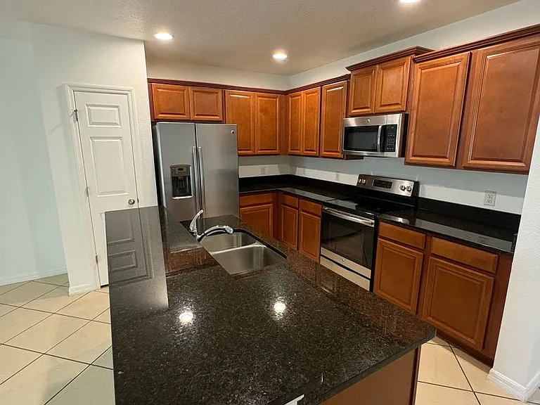 2875 Sunstone Dr — Photo 13