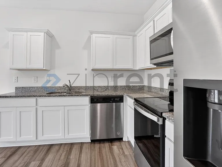 173 Swindon Dr — Photo 4