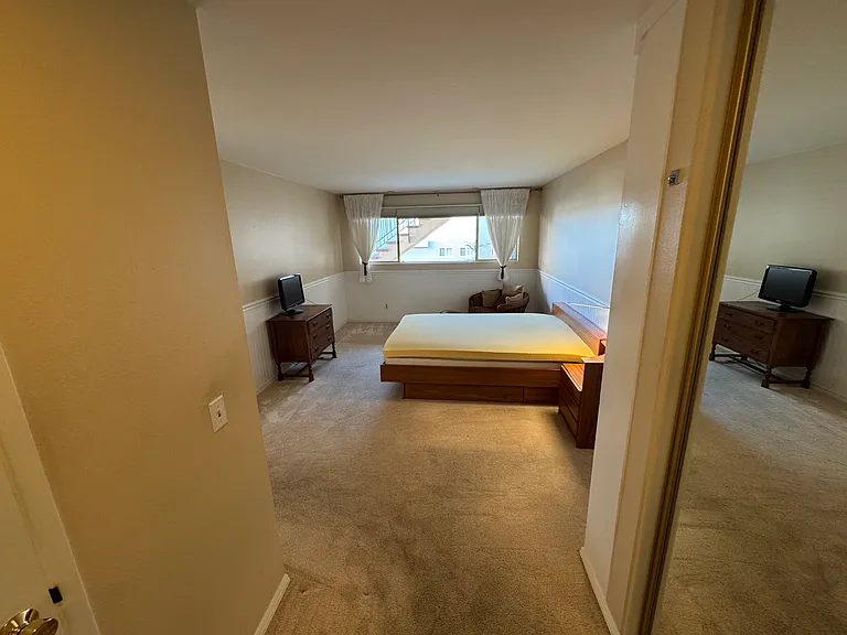 2915 Lawrence St #8 — Photo 26