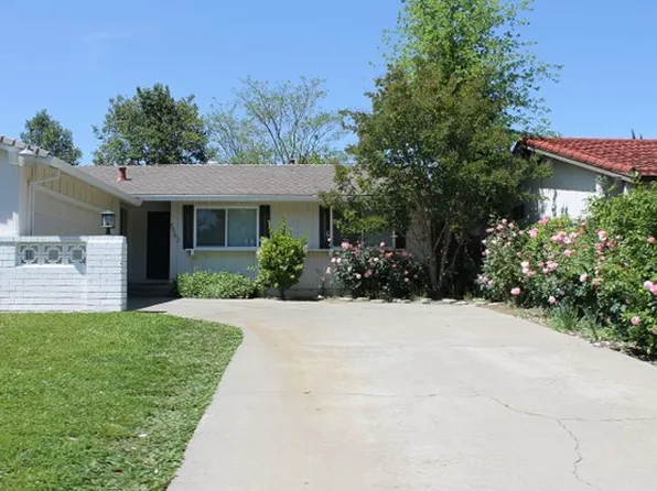 8563 La Riviera Dr, Sacramento, CA 95826