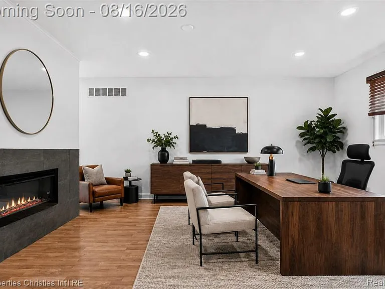 2834 Rossmoor Cir — Photo 16