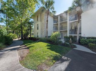 16 Cypress View Dr, Naples, FL 34113