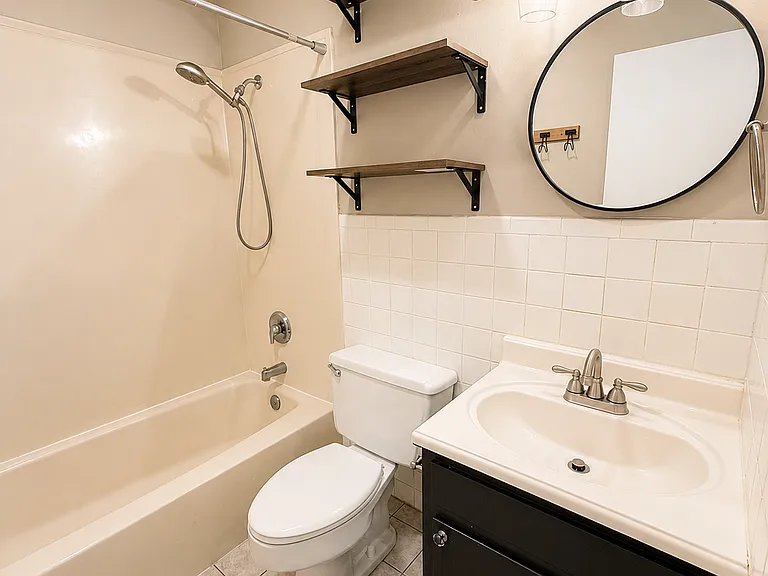 Full Bathroom