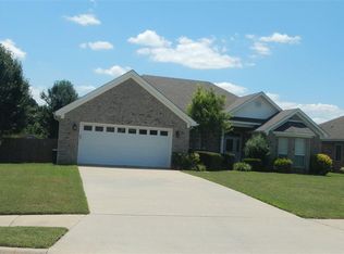 3301 S Ridge Dr, Jacksonville, AR 72076