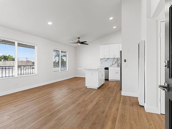 2nd image of 1066 Coronado Ave APT 303