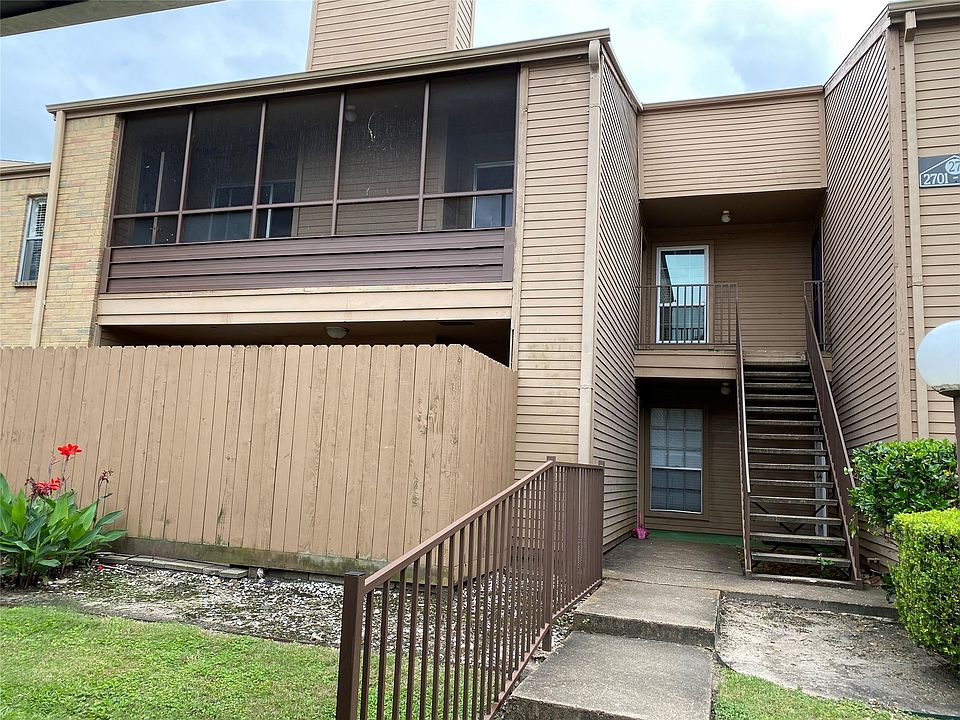 1st image of 10555 Turtlewood Ct Unit 2703