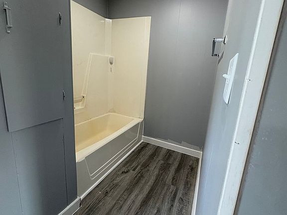 4th image of 213 S Warrington Ave #4