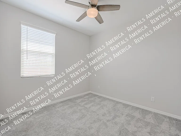 10218 W Piccadilly Rd — Photo 17