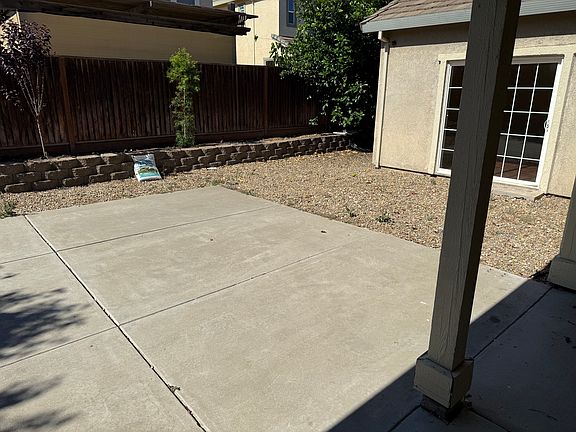 2nd image of 2912 Safford Ave