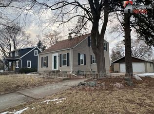 10918 W Wells St, Wauwatosa, WI 53226