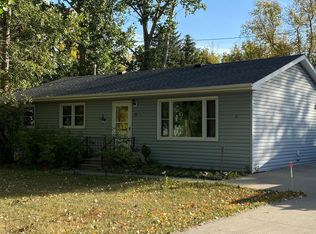 11 E Court Dr, Emerado, ND 58228