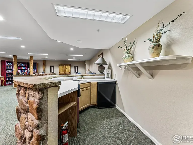 2727 Folsom St #1-227 — Photo 31