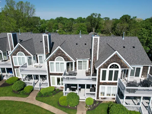5483 E Nantucket Dr, Pt Clinton, OH 43452