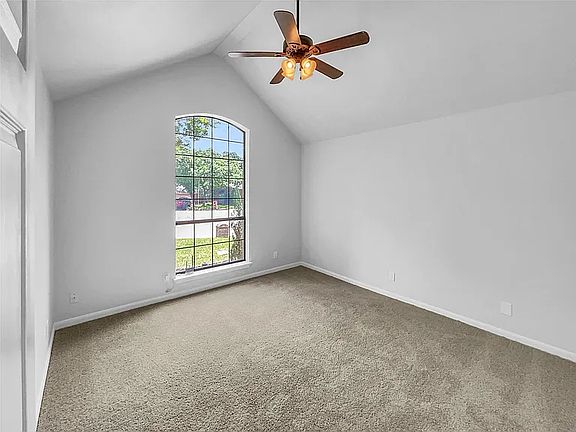 5th image of 225 Silky Leaf Dr