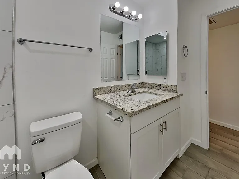 6657 W Ocotillo Rd #202 — Photo 9