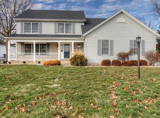 2504 Woodridge Pl, Champaign, IL 61822