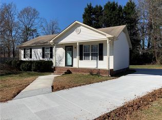 8 Mizell Ct, Greensboro, NC 27405