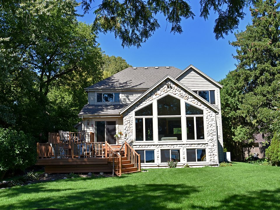 1st image of 3462 Lake Dr