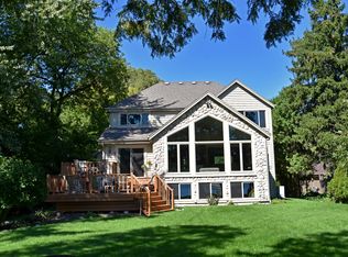 3462 Lake Dr, Hartford, WI 53027