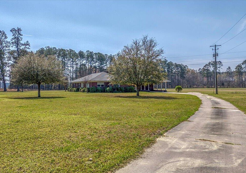 388 E Main St, Harleyville, SC 29448 Zillow