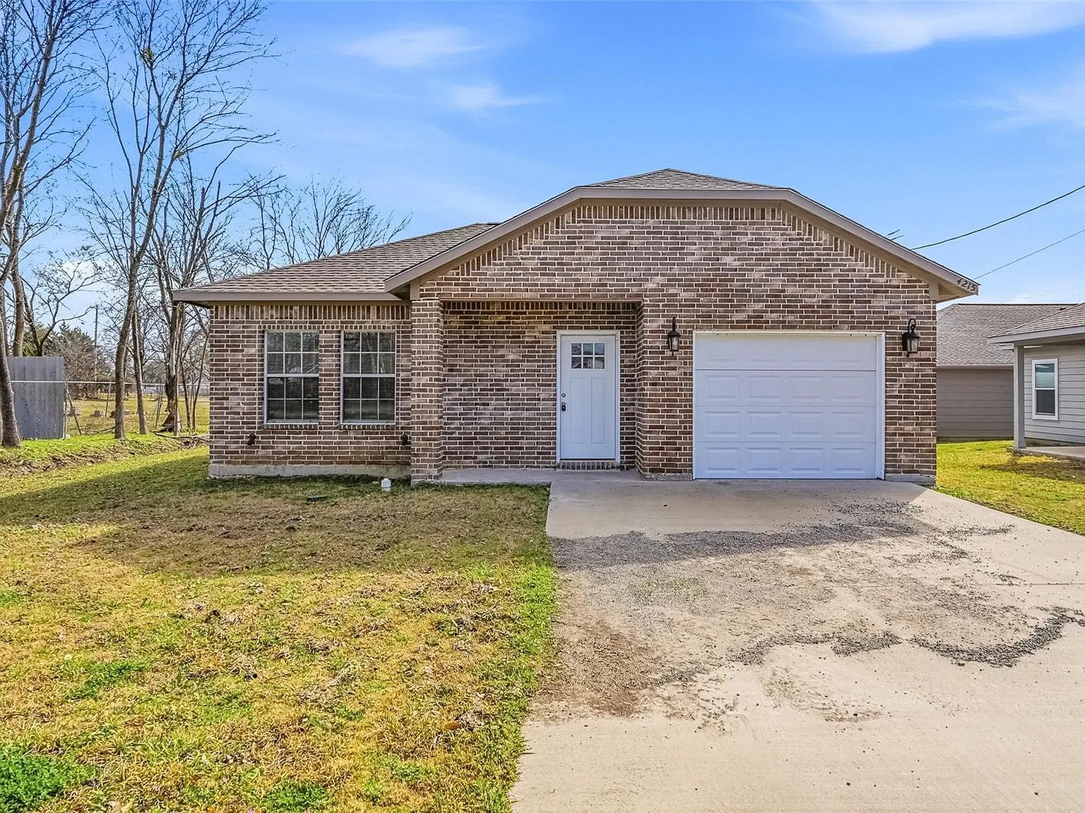 4215 Oneal St, Greenville TX 75401 - 1 — Photo 1