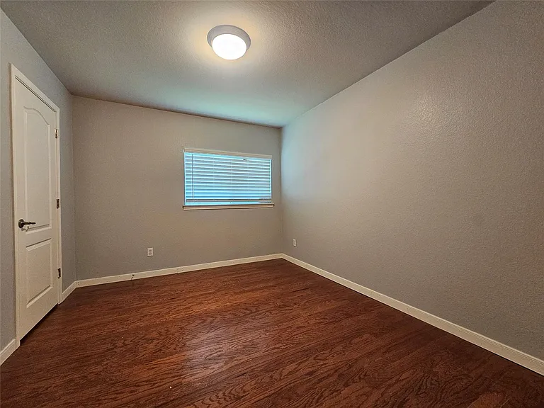 2035 Intrepid Dr — Photo 17