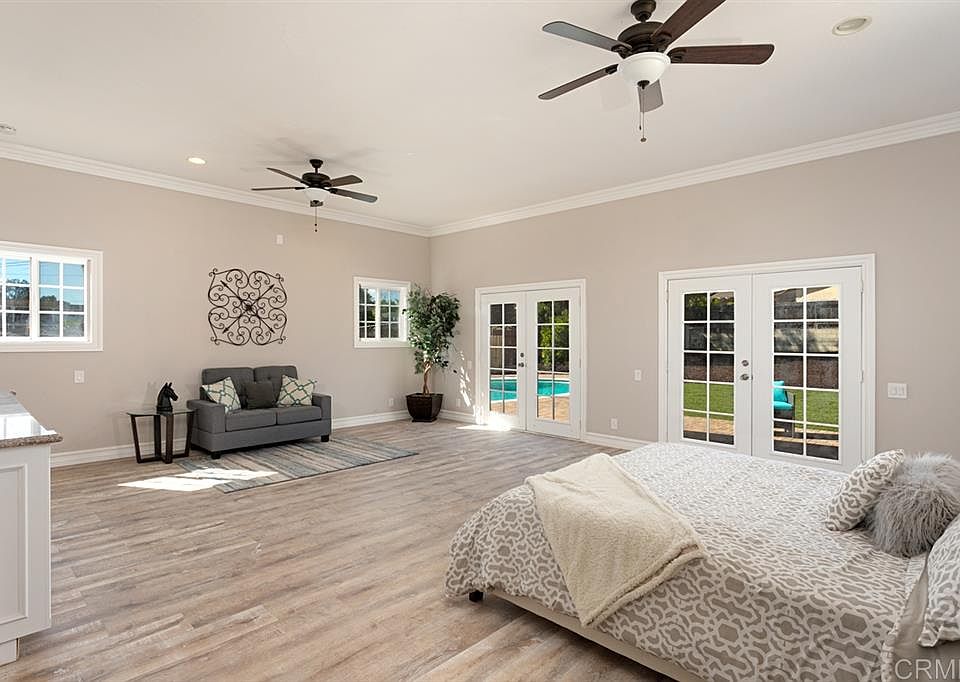 1st image of 126 Angeles Vista Dr