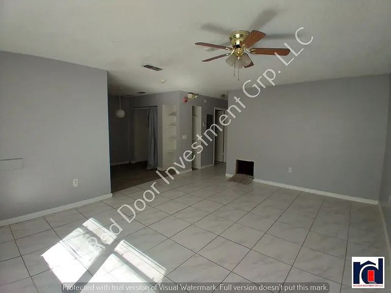 3831 NE 41st St — Photo 1