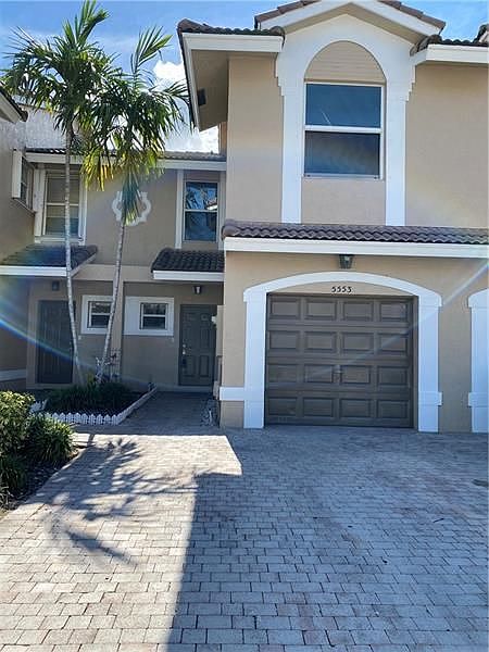 1st image of 5553 NW 90th Ter