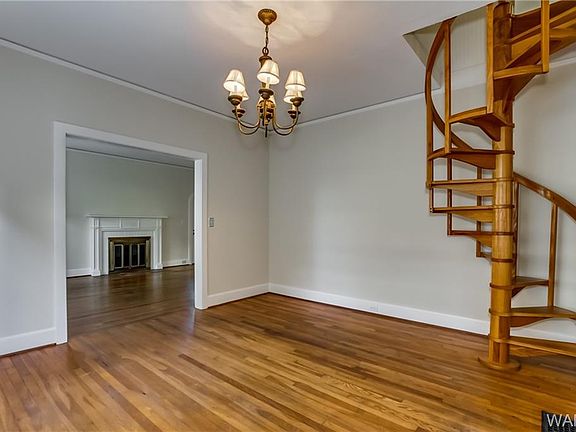 5th image of 19 Oakwood Ct