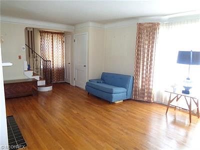 5th image of 22051 Roberts Ave