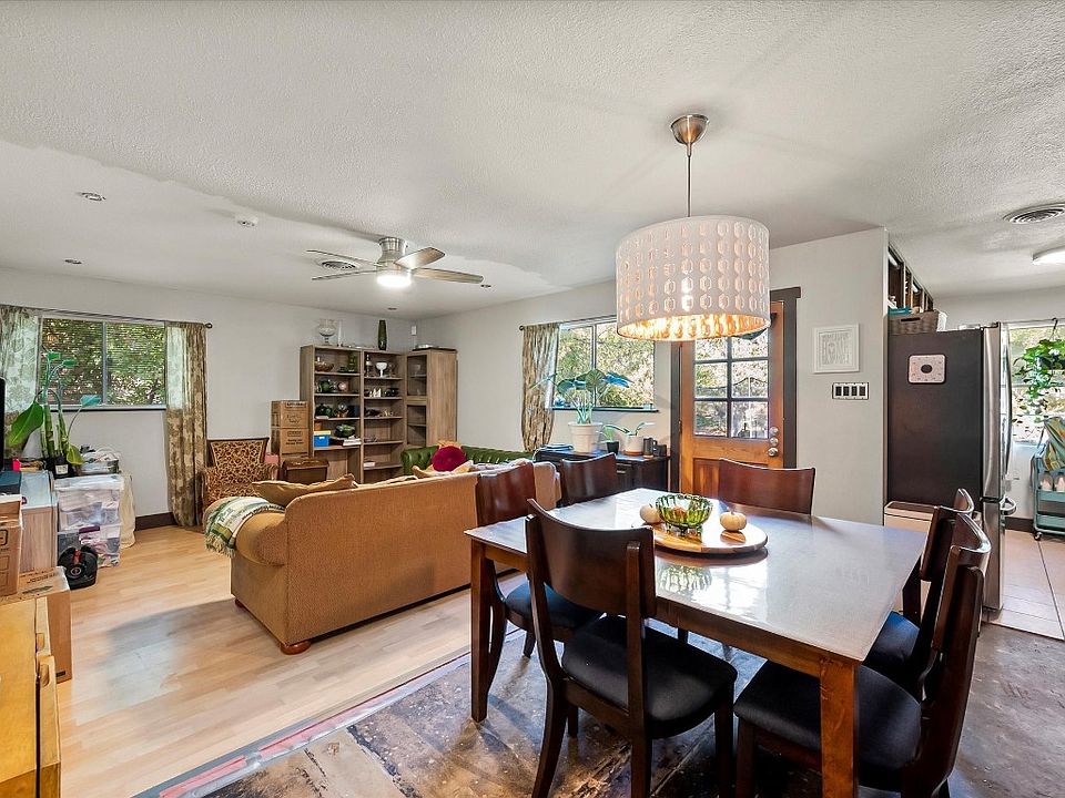 1st image of 1811 Larkspur Dr