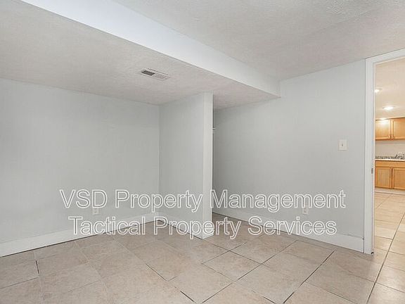 3rd image of 2048 W 98th St #6