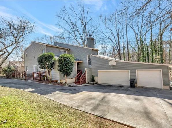 7014 Longshore Ave, Seneca, SC 29672