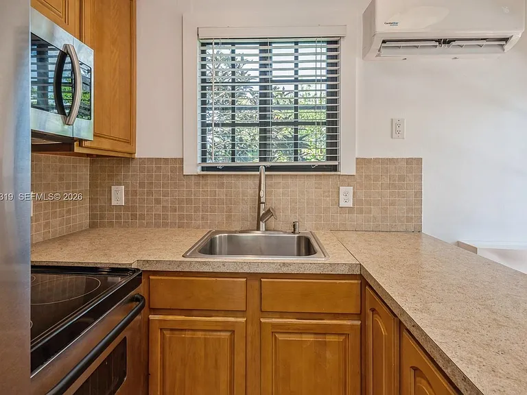 1222 Salzedo St #4 — Photo 17