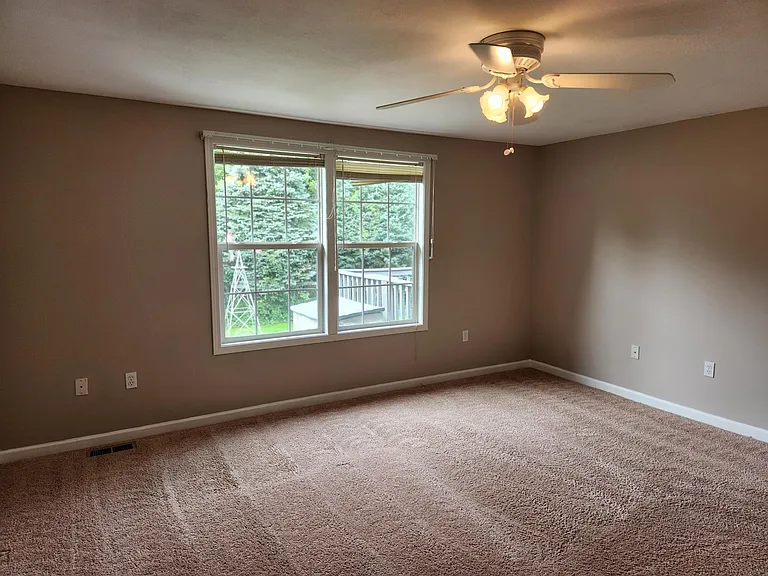 113 Braintree Dr — Photo 16
