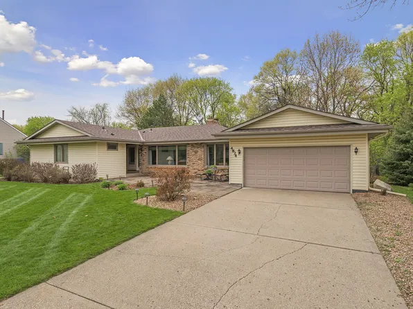 4824 96th St W, Bloomington, MN 55437