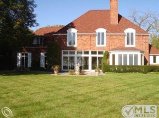 249 Lake Shore Rd, Grosse Pointe Farms, MI 48236