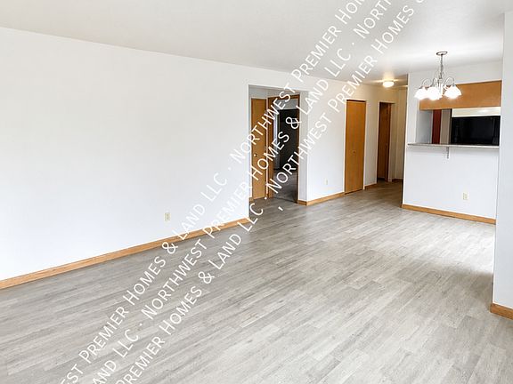 2nd image of 114 NW 3rd Pl #G
