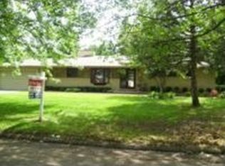 2793 Heathfield Rd, Bloomfield Township, MI 48301