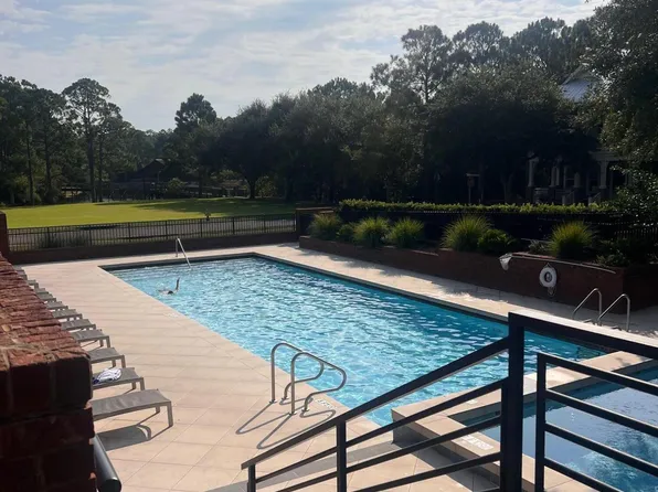 14 Okeechobee W, Pt Washington, FL 32459