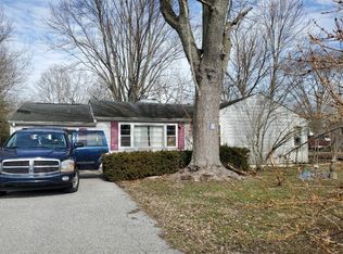 5152 Johnson St, Greenwood, IN
