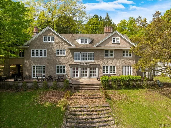 5272 Onondaga Rd, Camillus, NY 13031