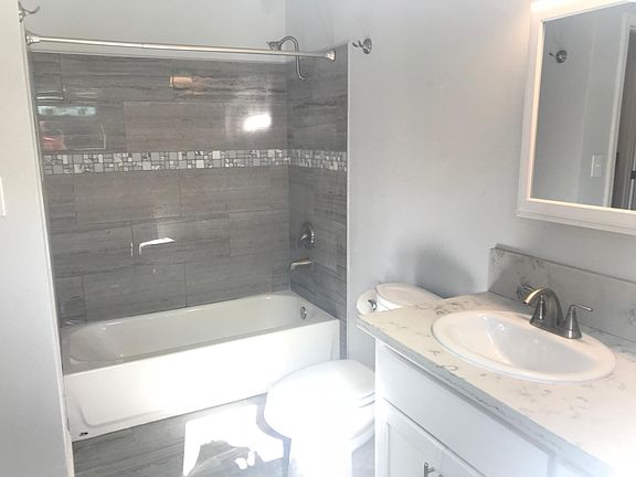 4th image of 2620 T St APT 3