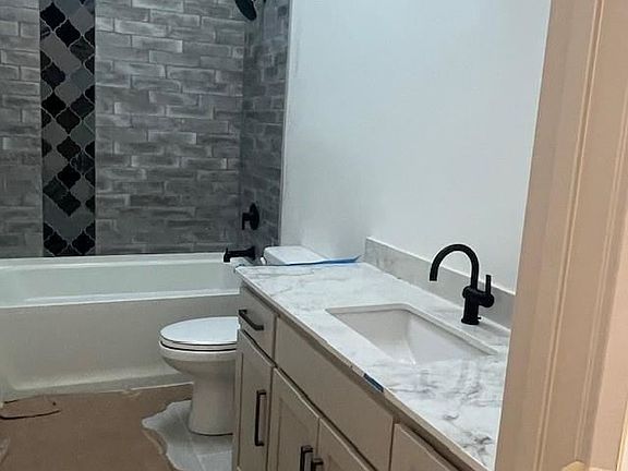 3rd image of 10613 S 126th Ct
