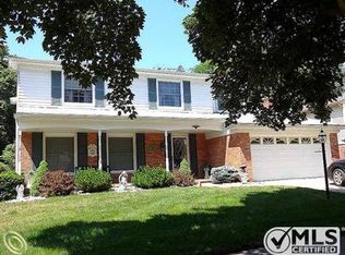 34180 Schulte Dr, Farmington, MI 48335