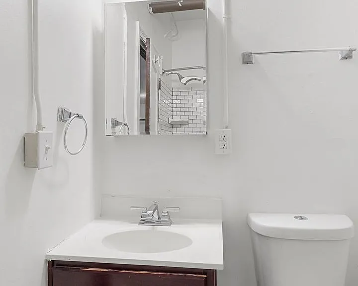 Butler Place Apartments — Photo 17